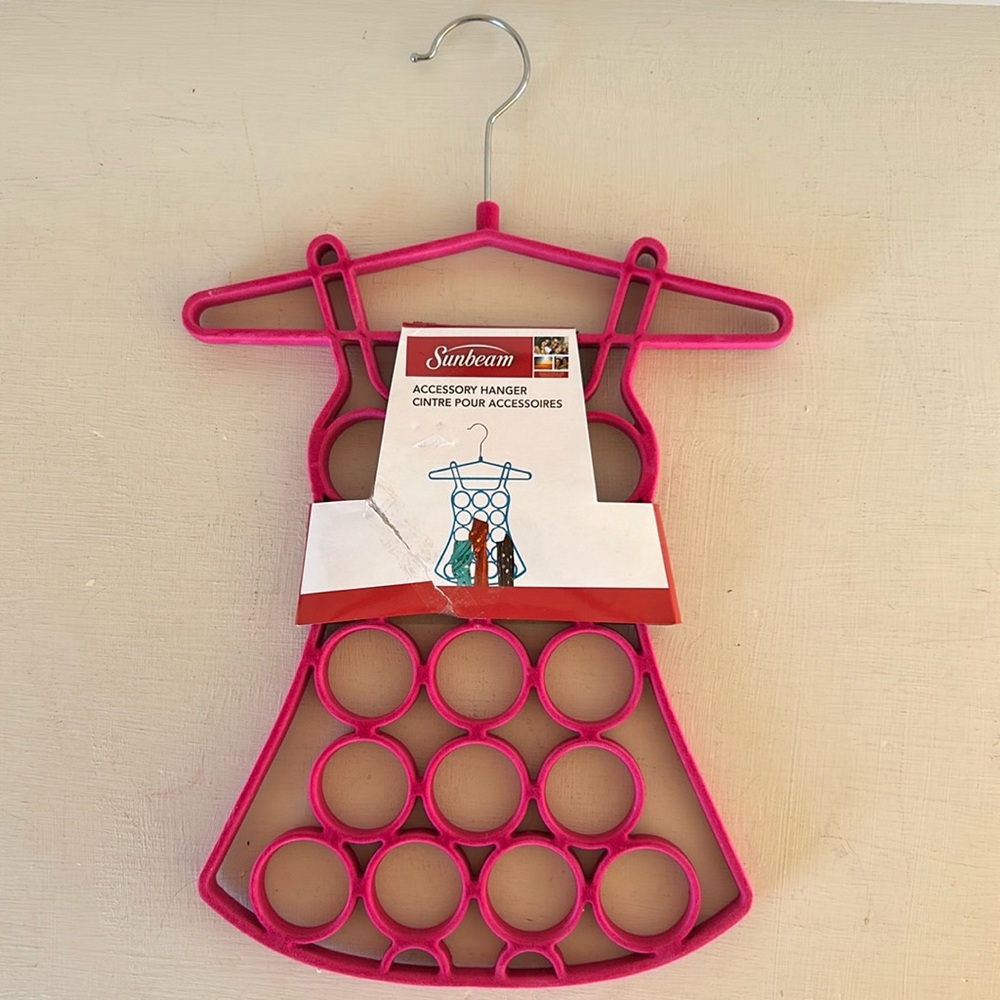 Cute accessory hanger/storage